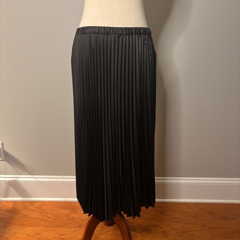 Banana Republic Black Silk Pleated Midi Skirt size S